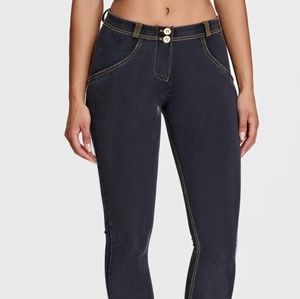 Freddy WR. UP Denim Black + Yellow Stitching Mid Rise